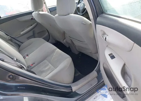 2011 Toyota Corolla Le z USA, uszkodzony, nr VIN 2T1BU4EE8BC675760